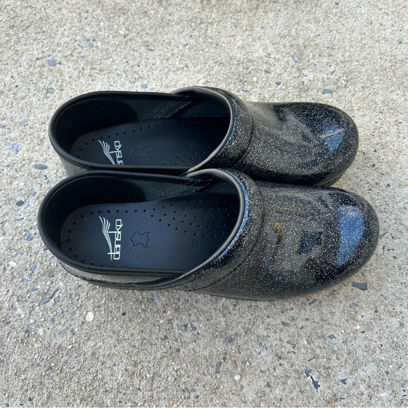 Dansko Women’s Professional Clogs Glitzy Patent Leather Style 706370202 Size 38 - Picture 4 of 12